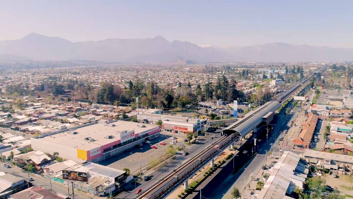 Toma de Drone de Metro en Comuna de Puente Alto